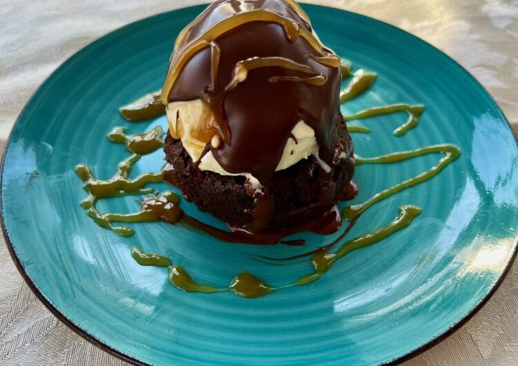 Easy Chocolate Molten Lava Cake Recipe