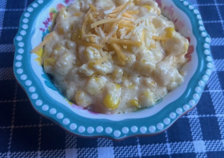 Crock Pot Cheesy Creamed Corn